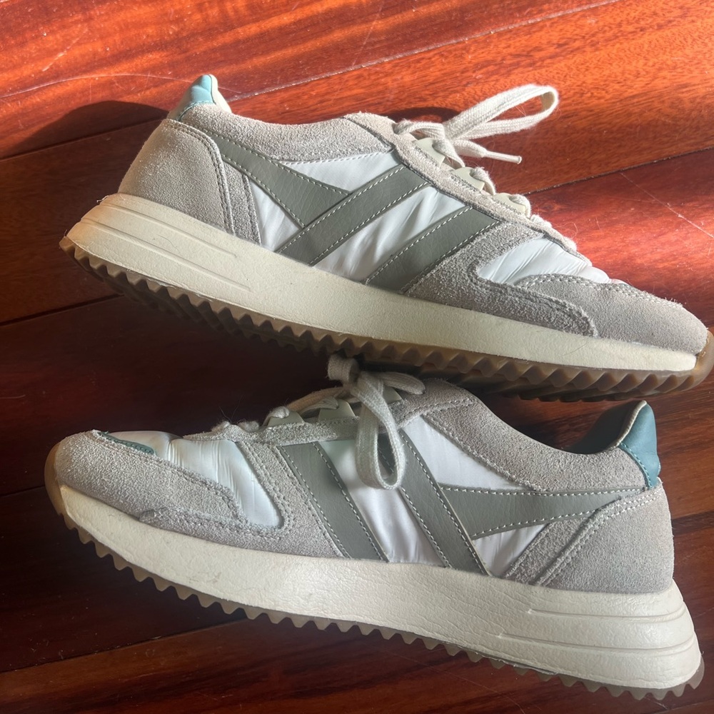 Gola Women's Chicago Off White Color Block Suede Leather Sneakers - Picture 6 of 6
